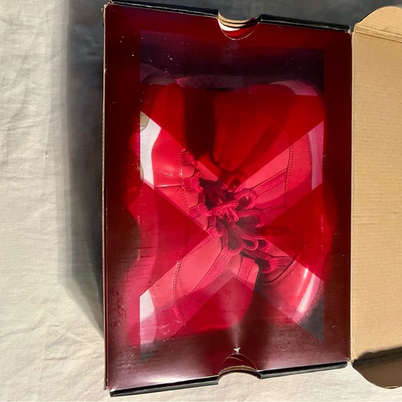 Red Chinese Jordan 11 - Picture 2 of 6